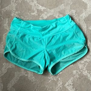 Women’s Speed Up Low-Rise Lined Short
